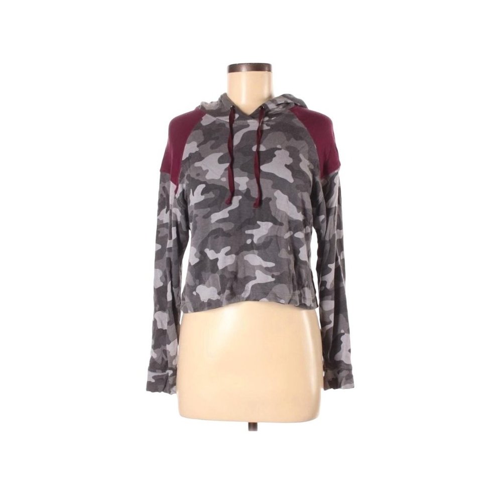 Room Service Gray Camo Cropped Hoodie S